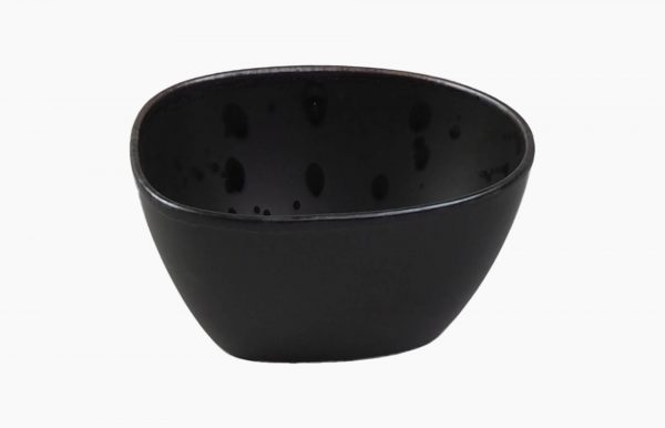 Taça 12X9X6cm Mysterious. Taça multiusos preta em porcelana. Taça preta com pintas pretas (aplicação de vidrados reativos). A taça 12x9x6cm da coleção Mysterious, do conceito Moods, em porcelana e de cor preta, pode servir diversos usos.