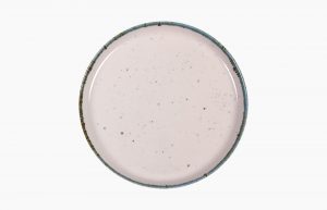 Plate 16cm Flirty. Porcelain plate. Dessert plate, bread plate. Pink-coloured plate with blue spots (reactive glazes application).