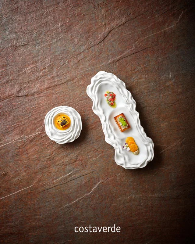 A irreverência da nossa premiada coleção Terra tem novas peças para empratamentos distintos. Sirva com mais criatividade à sua mesa.

Toda a coleção no link da nossa Bio.

—

The boldness of our award-winning Terra collection now features new pieces for distinctive plating. Bring more creativity to your table.

All the collection on the link in our Bio.

#CostaVerdePorcelanas #PorcelanaPortuguesa #PortuguesePorcelain #Porcelain